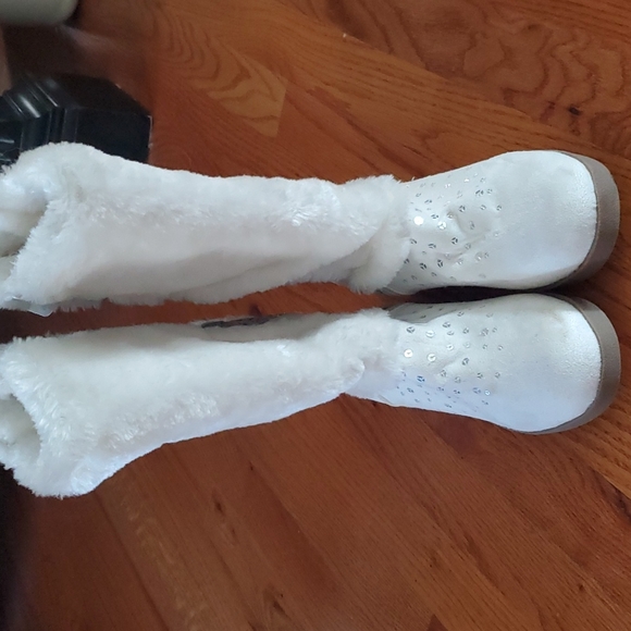 Justice size 5 boots - Picture 4 of 7